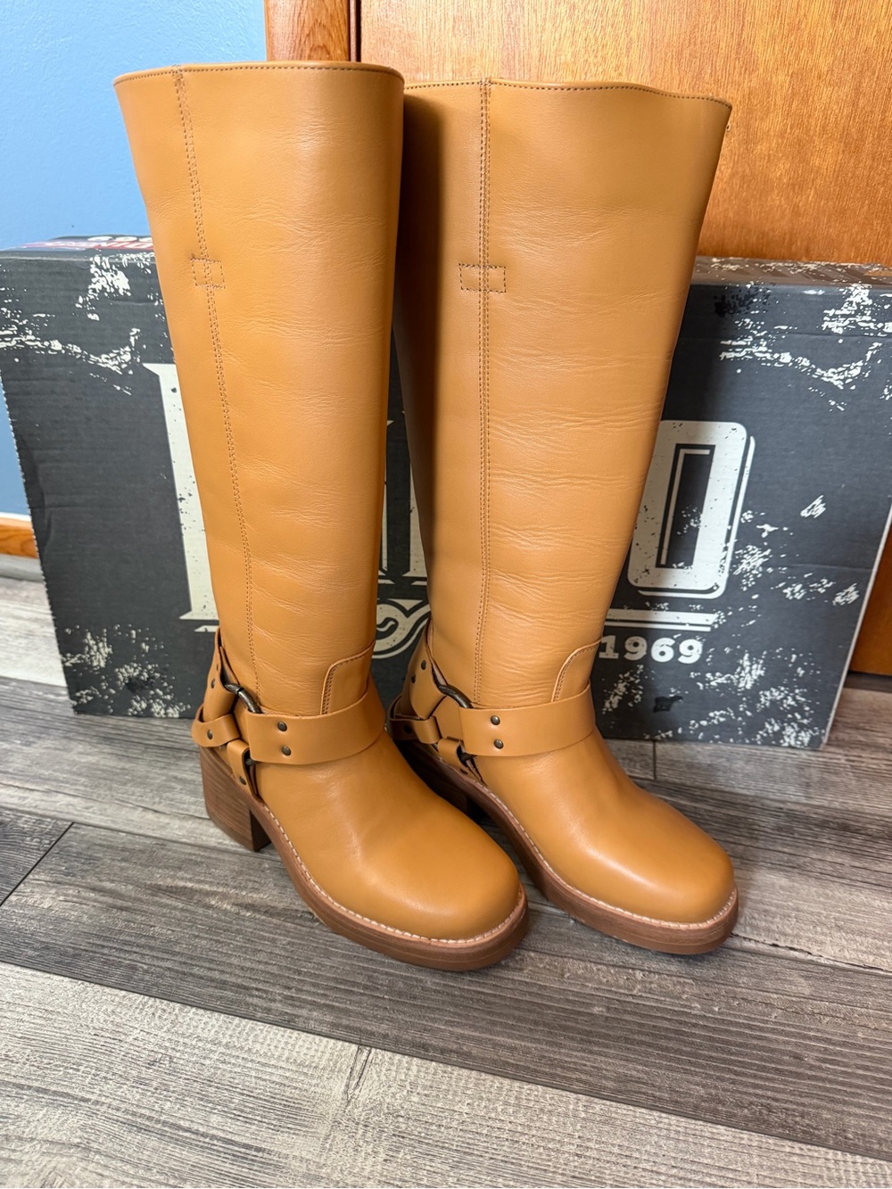 Dingo Casbah Knee-High Harness Boots - nwt